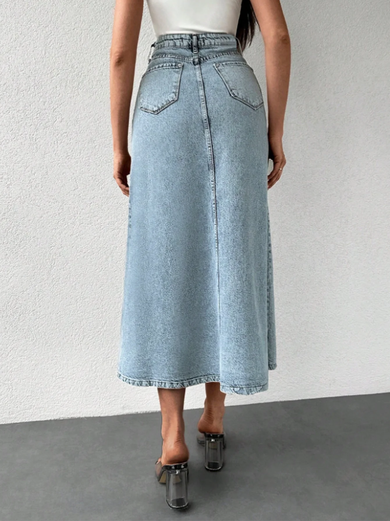 Women's Mid-Length Denim Midi Skirt, with a Retro and Nostalgic Washed Light Color Five-Pocket Style, Basic and Practical A-Line