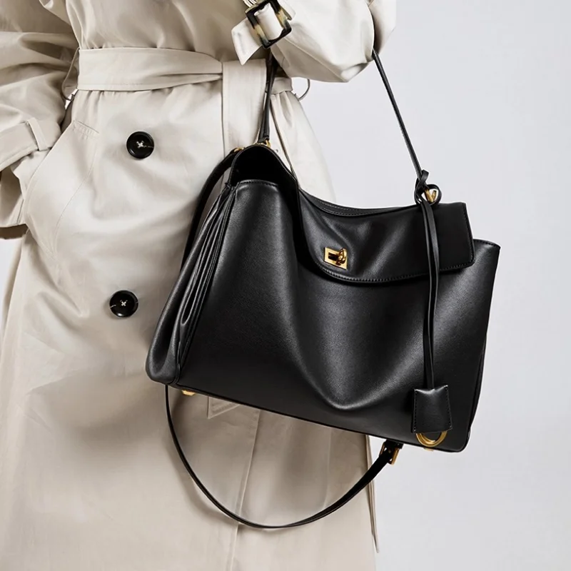 

Female Fashion High Sense Underarm Bag Genuine leather women's shoulder bag handbag Ladies Bag Large Capacity Advanced Lock