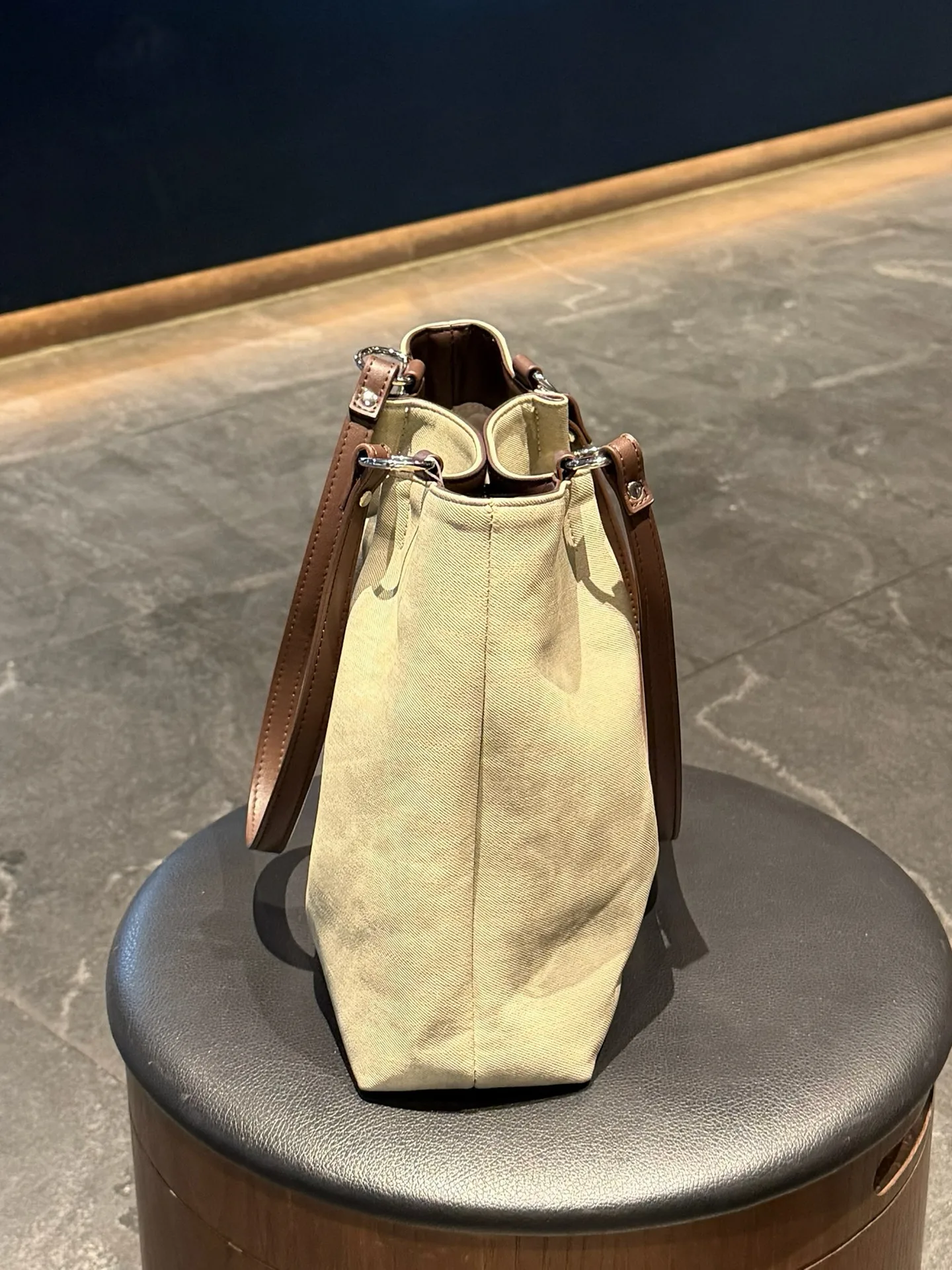 amiciyah-women's-large-capacity-vintage-tote-bag-underarm-single-shoulder-bag-fashionable-retro-style-2026-new-all-match-bag