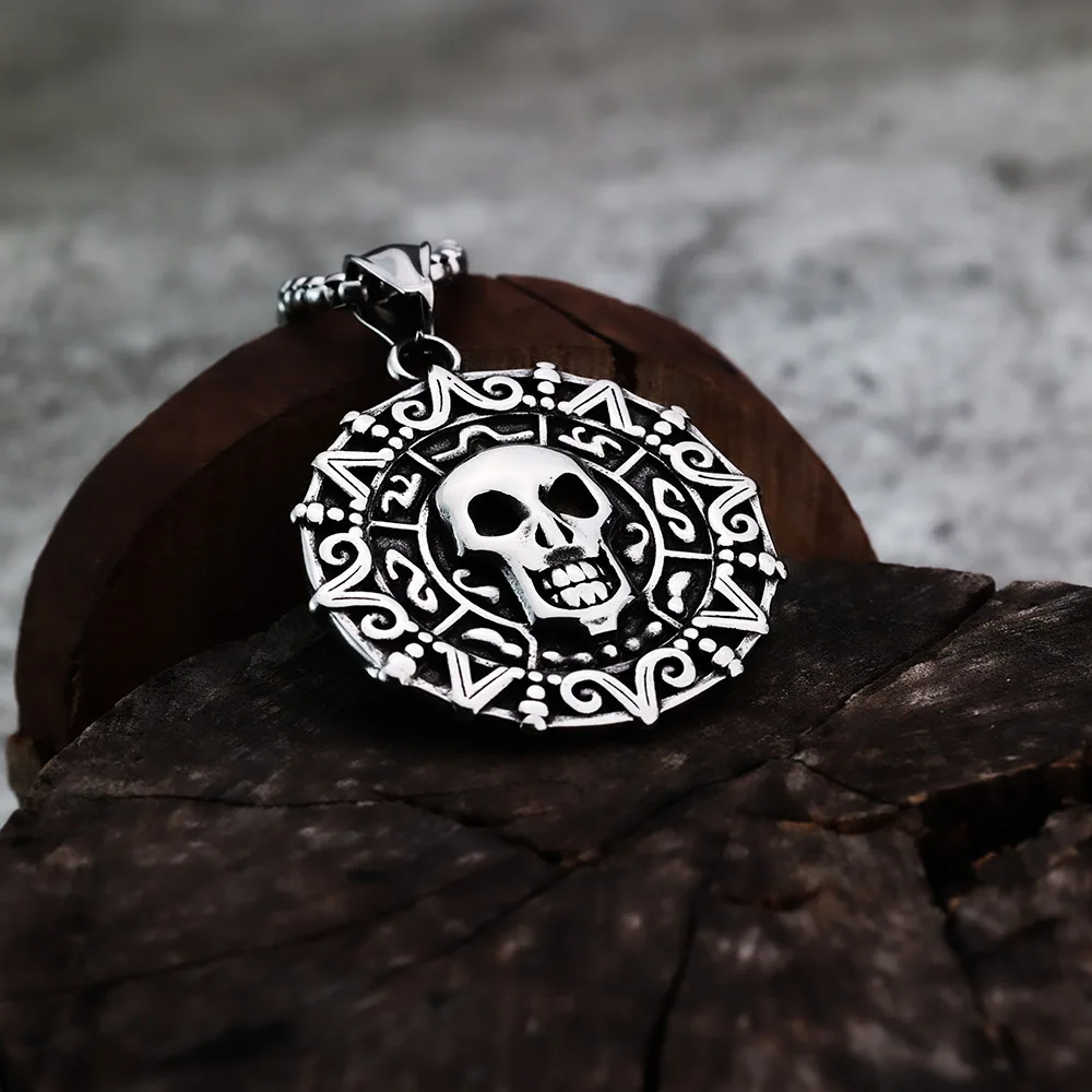 Pirates of The Caribbean Skull Vintage Pendant Ornament