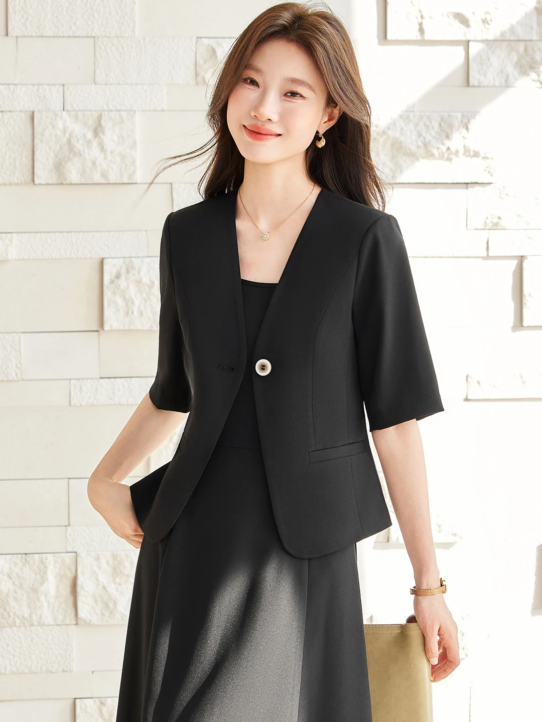 Black Short Suit Jacket Women's Dress Fashionable Miniature Suit Set Summer High-End Sensation Button Style Commute Wind