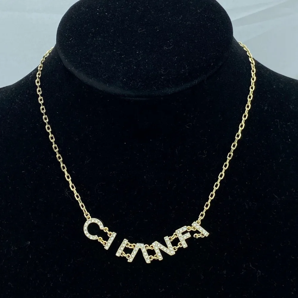 

New Necklace, Letter Love Pendant, Diamond-encrusted Fashion Necklace.
