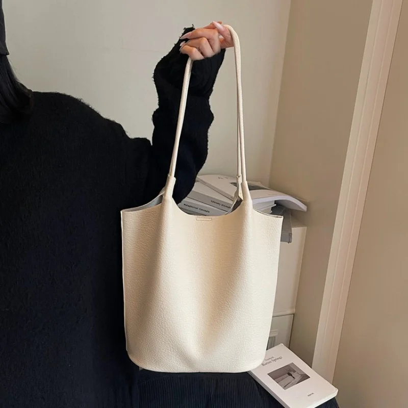 

2025 New High-end Luxury Brand Ladies Leather Shoulder Bag Famous Designer Simple Paris Casual​