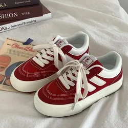 Zapatos de lona de suela gruesa roja para mujer, zapatos de ocio a la moda, zapatos simples con cordones de aumento de altura, Otoño, nuevo estilo