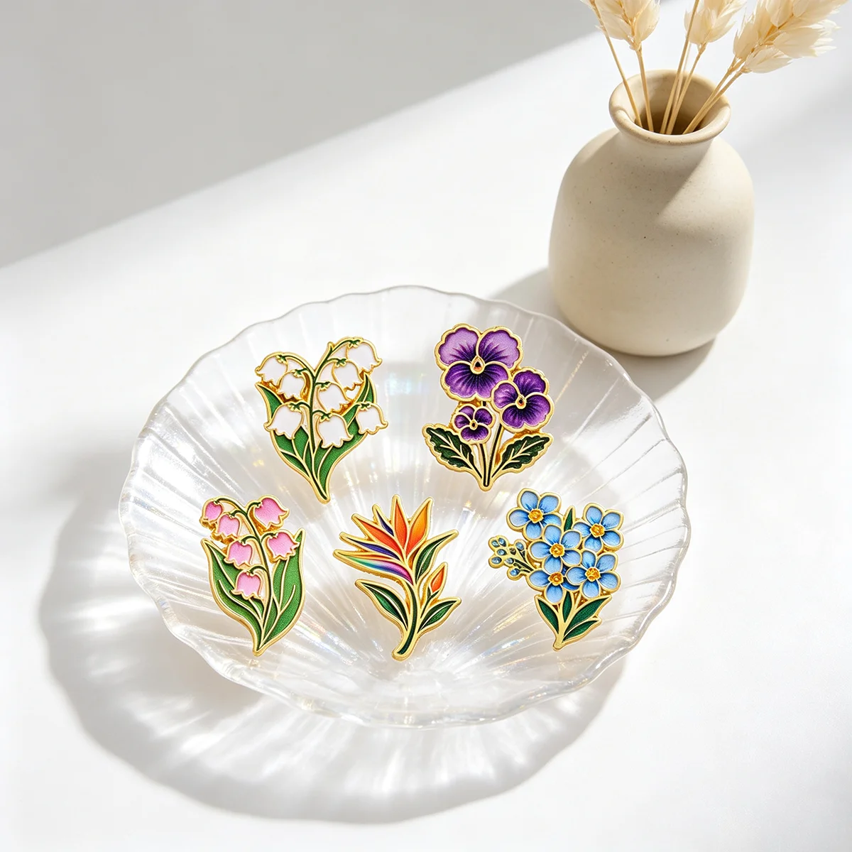 Elegant Botanical Floral Enamel Pins Wild Flower Brooch Lapel Pin Badge on Clothing Accessory Fashion Jewelry Gift For Friend