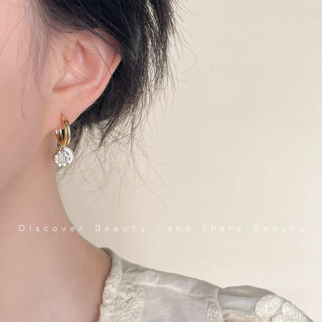 DIY accessories French light luxury texture natural shell earrings women's versatile high-end zircon stud earrings sweet fashion