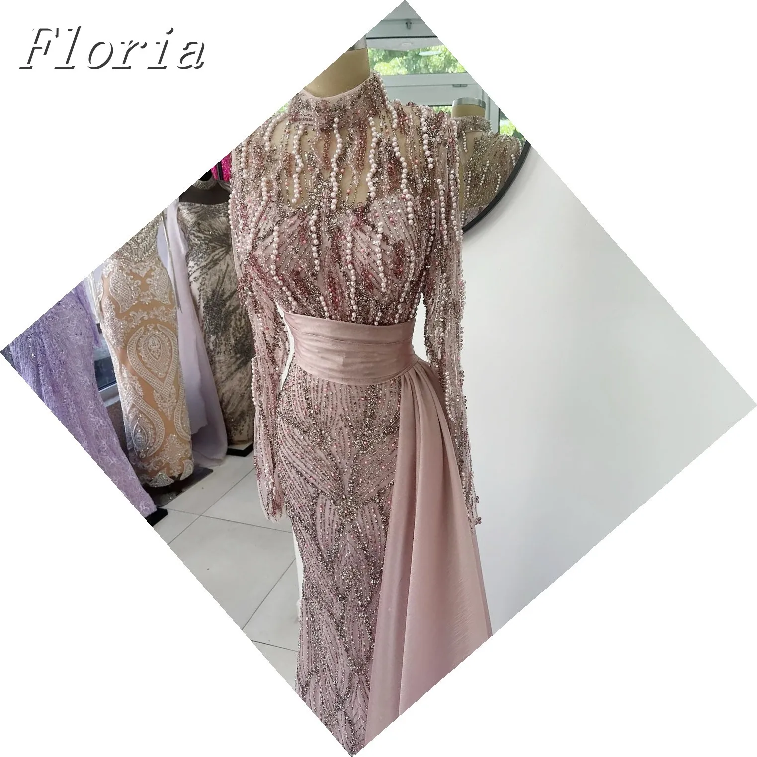 คริสตัลหรูหราชุดราตรี Heavy ลูกปัดหมั้นพิเศษ Party Robe De Soiree คริสตัลที่กําหนดเอง