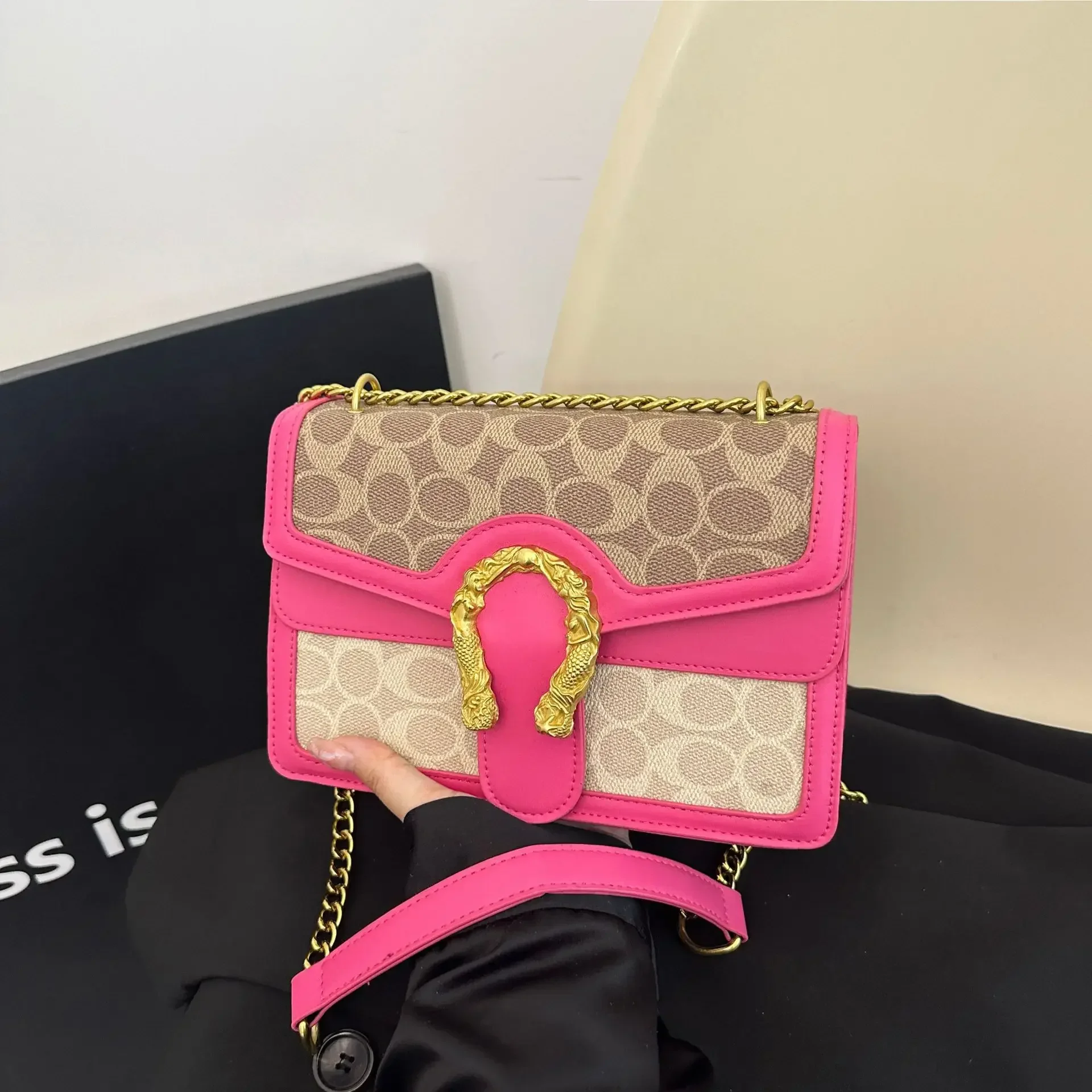 2025 Art Deco Mini Sq Bag Mujer 3 direcciones Convertible: Bandolera de cuero vegano + cadena dorada desmontable Bestseller