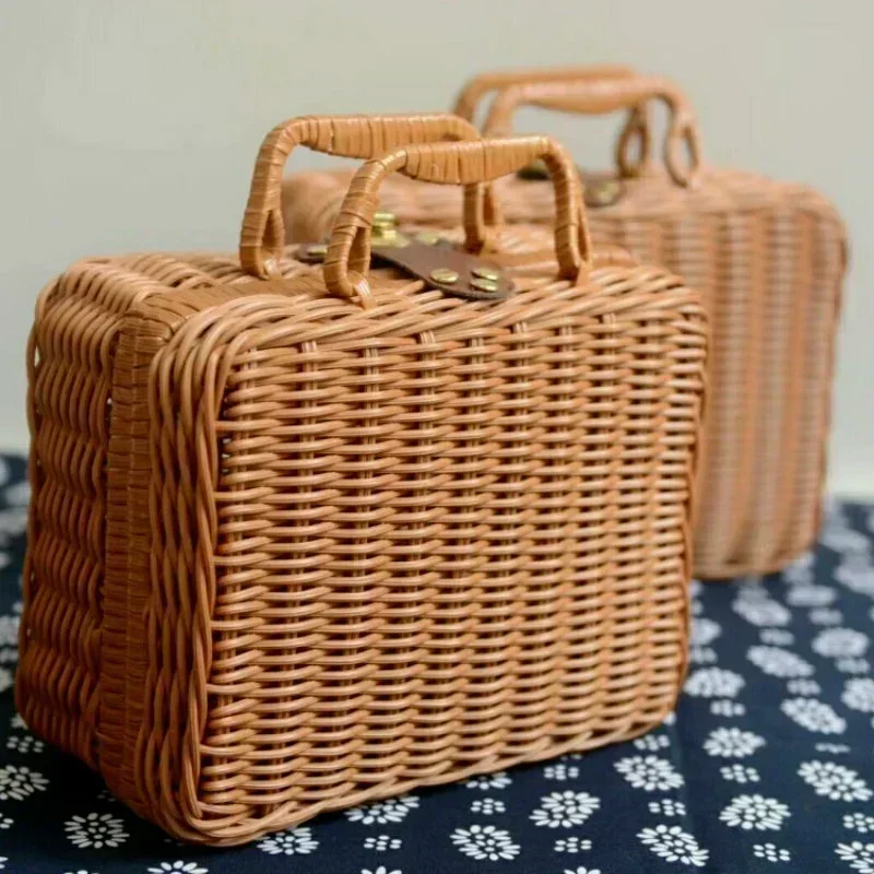 Retro PP Imitation Rattan Weaving Picnic Storage Basket Wicker Suitcase Hand Gift Box Woven Cosmetic Sundries Organizer Boxs