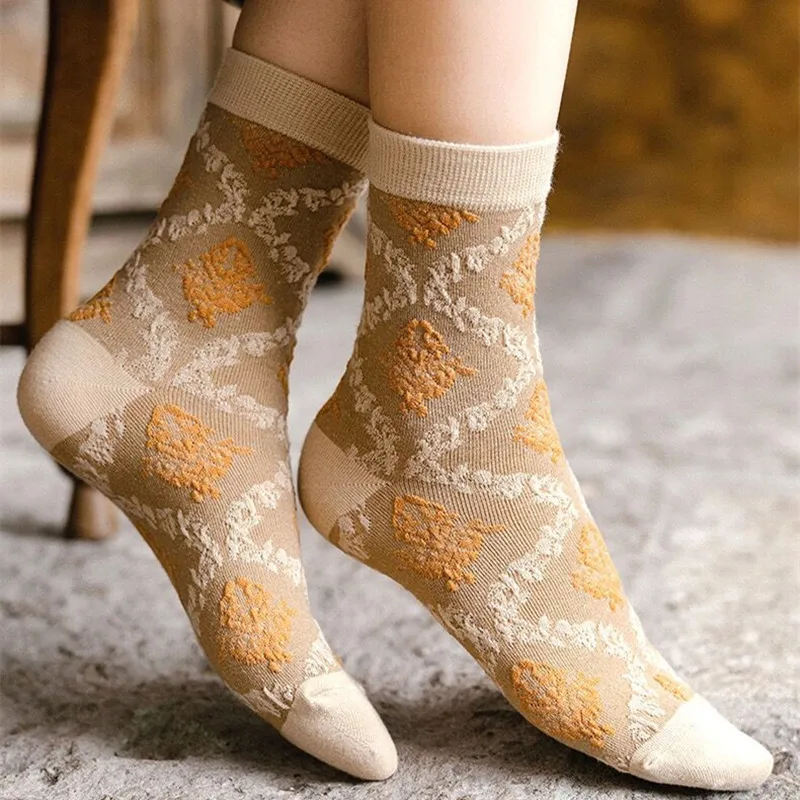 25 Patterns Cotton Floral Women Coffee Elegant Harajuku Retro Vintage Streetwear Long Socks Female Classic GirlsBrown Sox Autumn