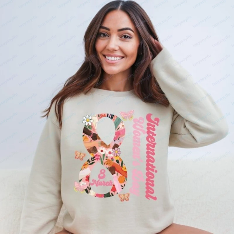

Футболка ко Дню женщины 8 марта 2026, свитшот с цветочным принтом, толстовка в стиле феминизм, футболка ко Дню женщины, свитер «Сильная женщина»