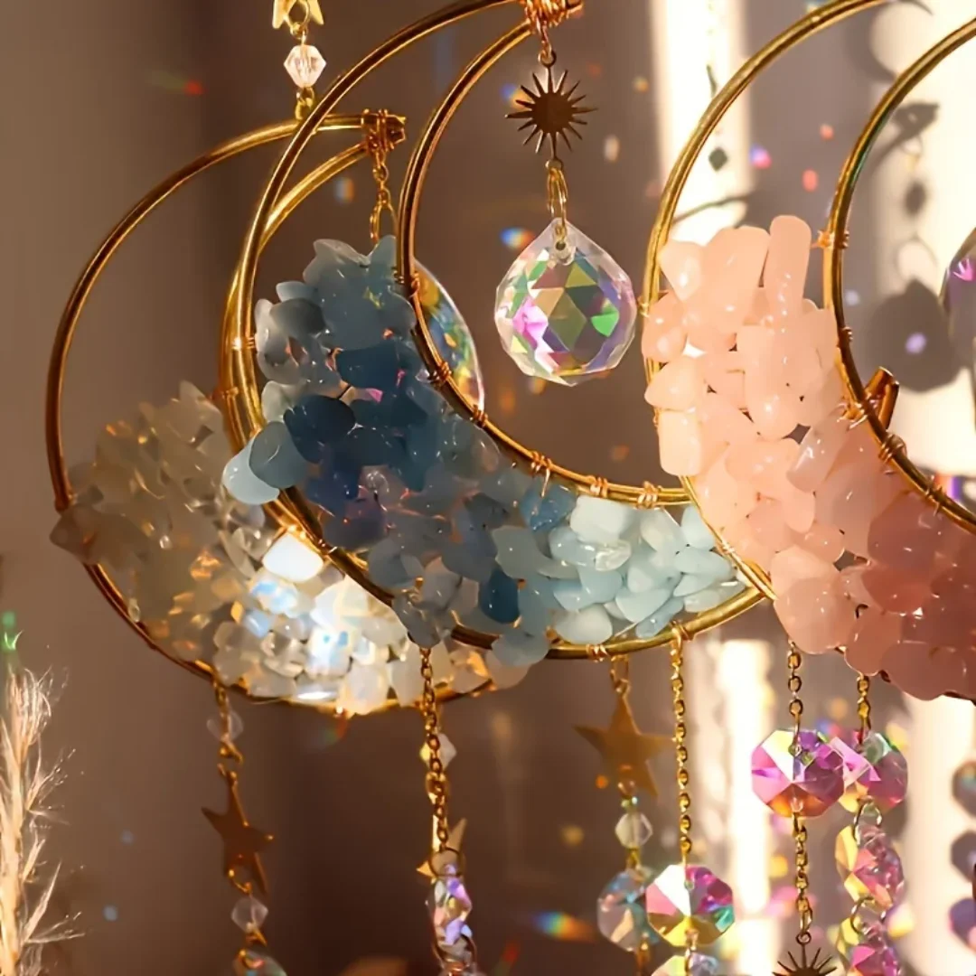 1/4pcs Moon Shaped Crystal Sun Catcher, Car Pendant, Magic Rainbow Hanging Wall Decoration, Fantasy Crystal Pendant, Rainbow