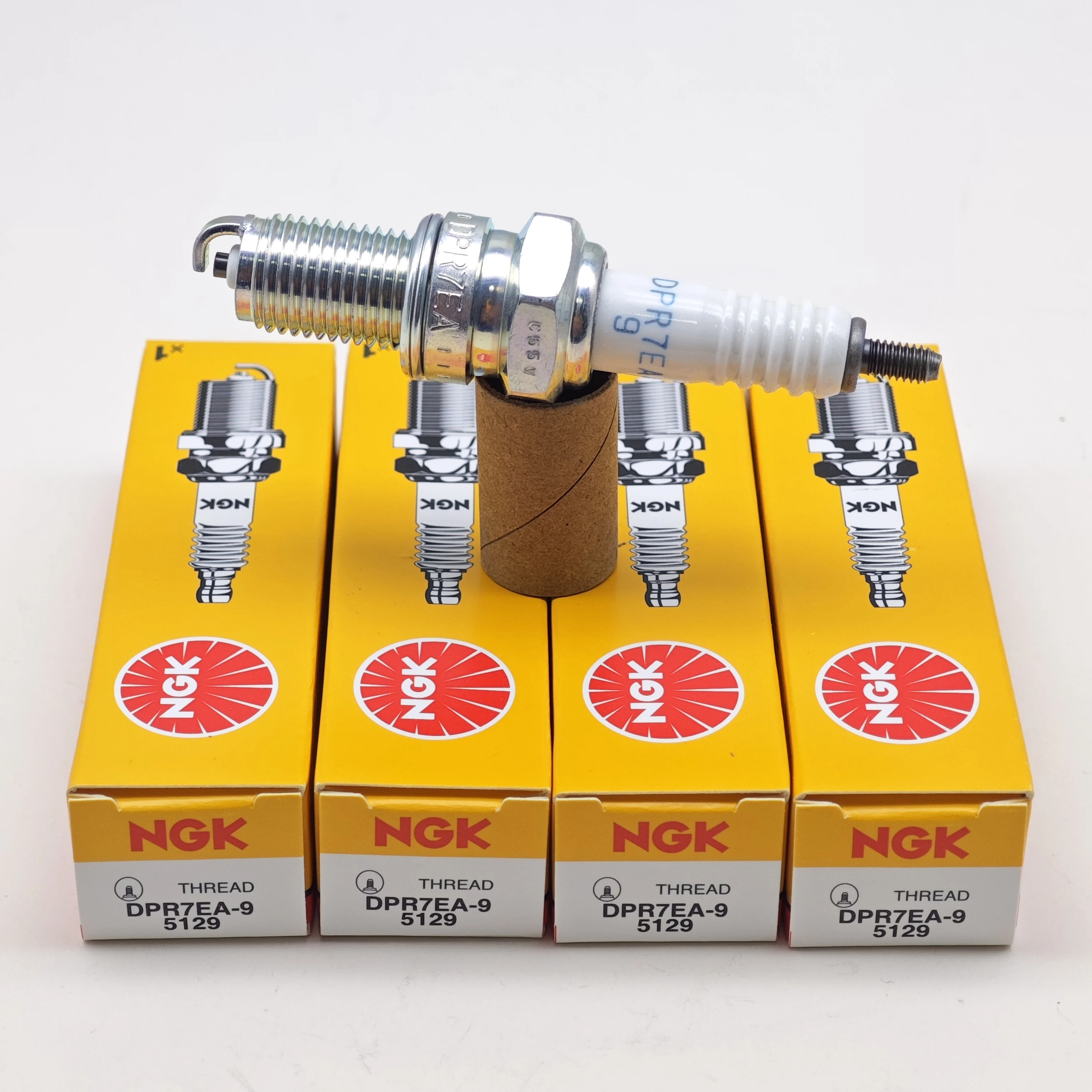 

4pcs Original Motorcycle NGK Spark Plug DPR7EA-9 #5129 For Guangyang Rowing 300 CT250 300 CB750