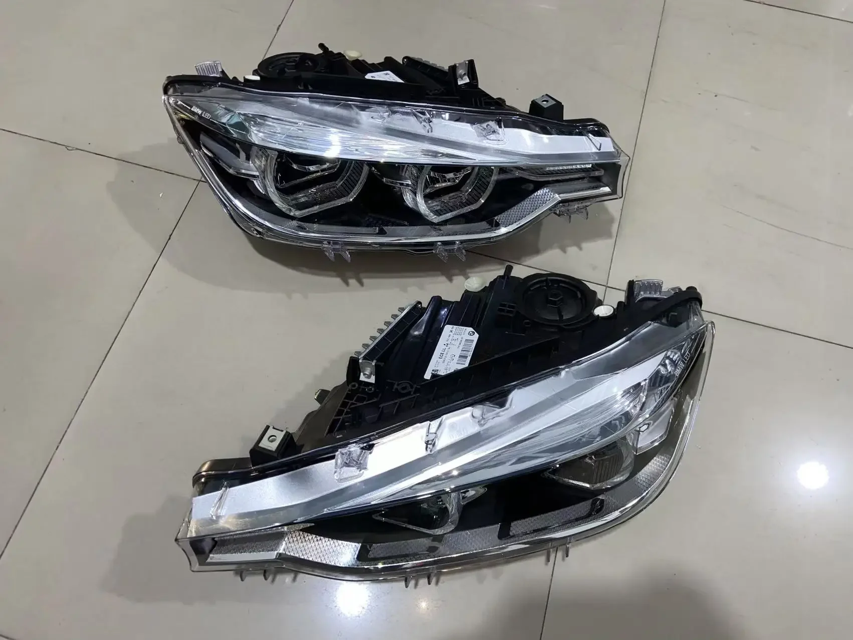 

Suitable for 3 Series 320i 328i 325i 330i halogen lamp upgrade F30LED headlight assembly plug and play