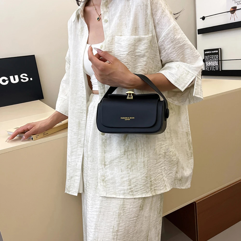 

Retro Simple Shoulder Bag Women's Versatile Crossbody Square Bags Luxury Designer Purses Large Capacity PU Leather Flap Handbags