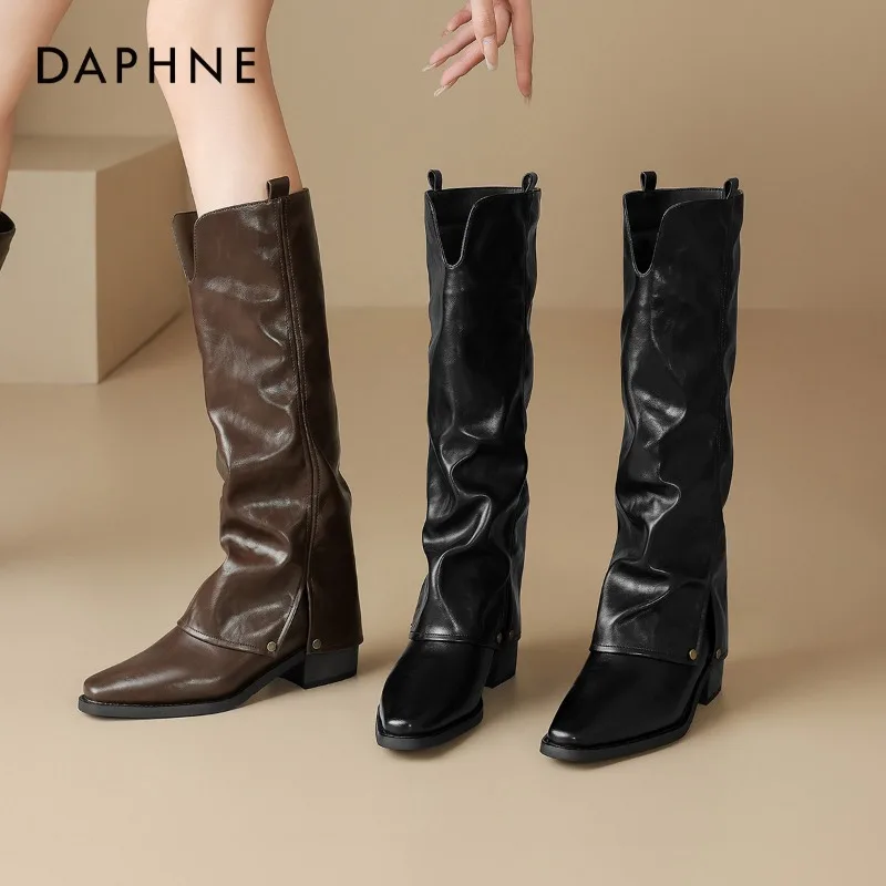 Pointed-leg Boot for Women in 2026 Autumn-winter Collection - Distressed Thick-soled Long Boots with Stacked Design view 3