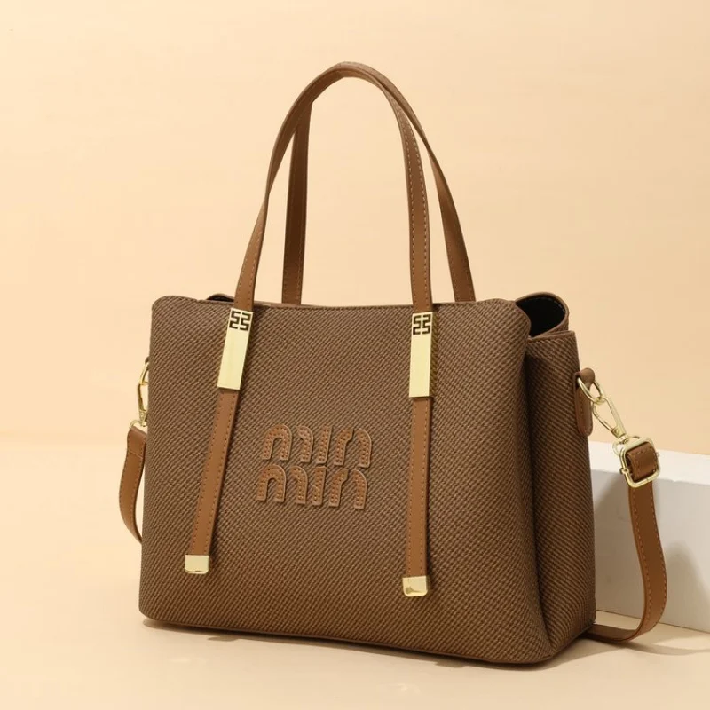 

Женская простая винтажная сумка-мессенджер из качественной кожи модного и модного дизайна