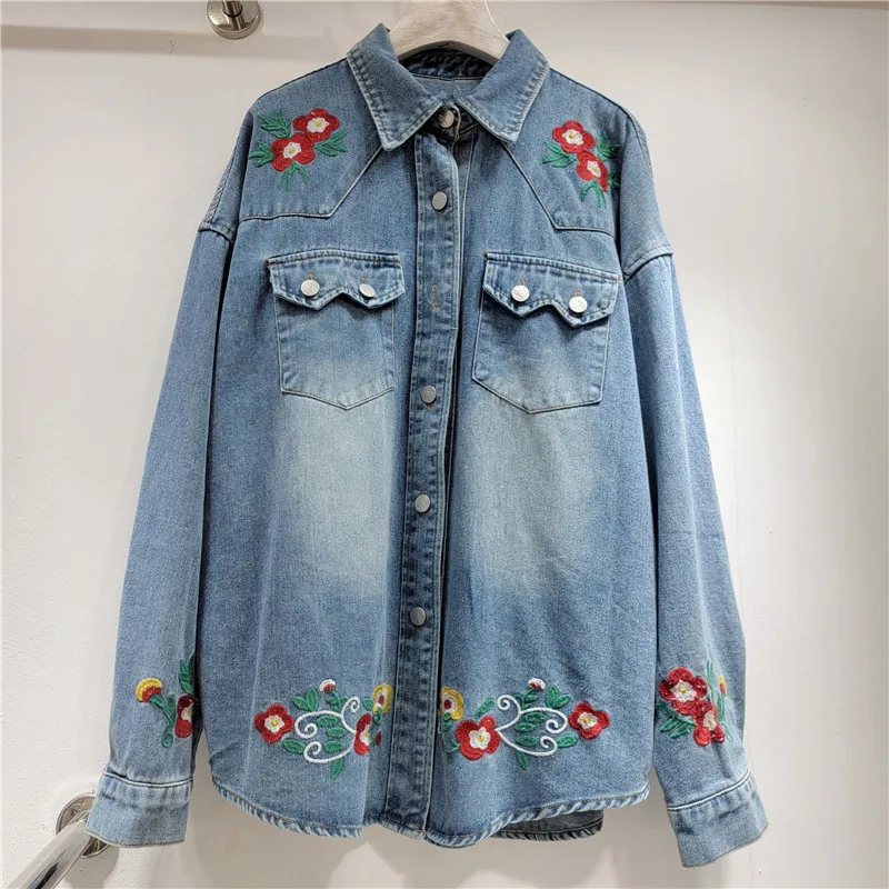 

SuperAen 2025 весенняя шикарная джинсовая куртка с вышивкой, женская свободная куртка в стиле ретро с нишевым дизайном