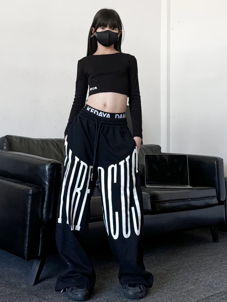 2026 قاعة الرقص الهيب هوب أزياء رقص للأطفال المحاصيل الأعلى السراويل فضفاضة الشارع الشهير الاطفال أداء الجاز مرحلة الهذيان الملابس DQS21545