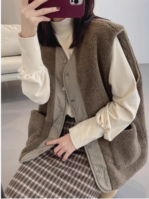 

Women's Double-Sided Wear Lamb Fur Vest 2025 Autumn Winter New Outerwear Layering Shoulder Pad Lamb Velvet Vest Jacket