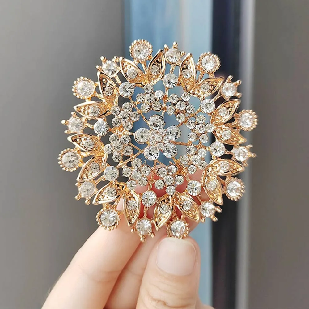 เข็มกลัดดอกไม้คริสตัลสวยงามหรูหรา ประดับด้วยเพชรเทียม สวยงามมีเสน่ห์ เครื่องประดับเข็มกลัดมุก สำหรับติดเสื้อผ้า ชุดสูท งานปาร์ตี้