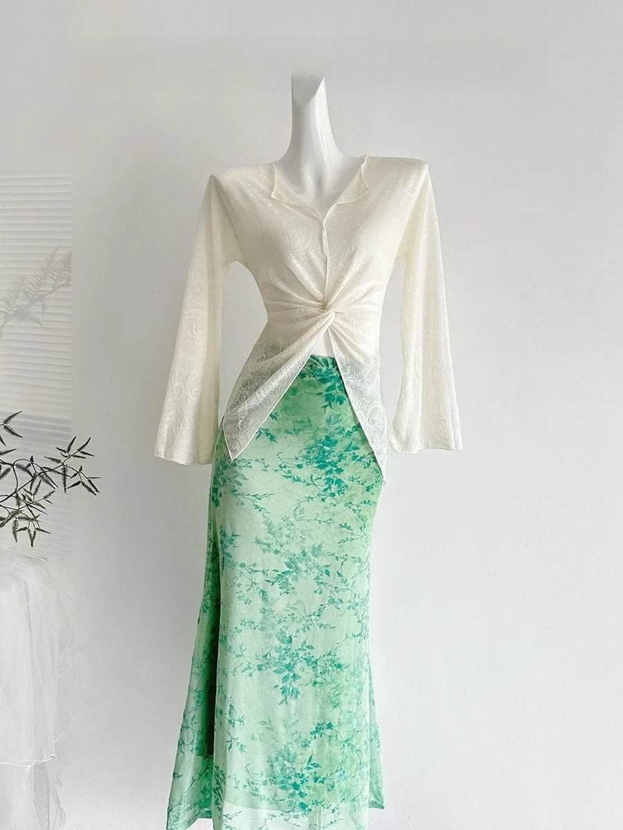 

New Chinese Style Knot Waist Crop Top And Floral Embroidery Skirt Set Luckyman Moon White Wind Herb Three Piece Women's Suit