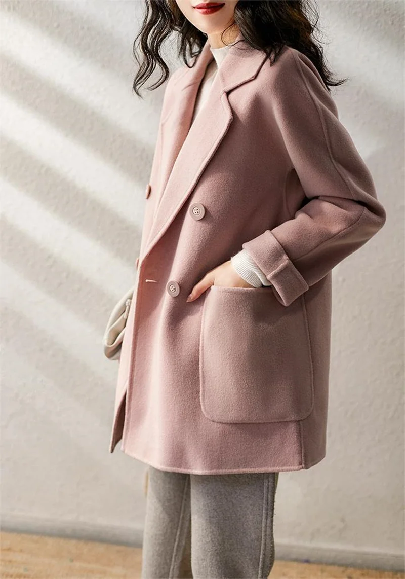 Cappotto di lana rosa rosa stile Hong Kong 2025 Cappotto di lana di media lunghezza in stile occidentale alla moda primavera e autunno