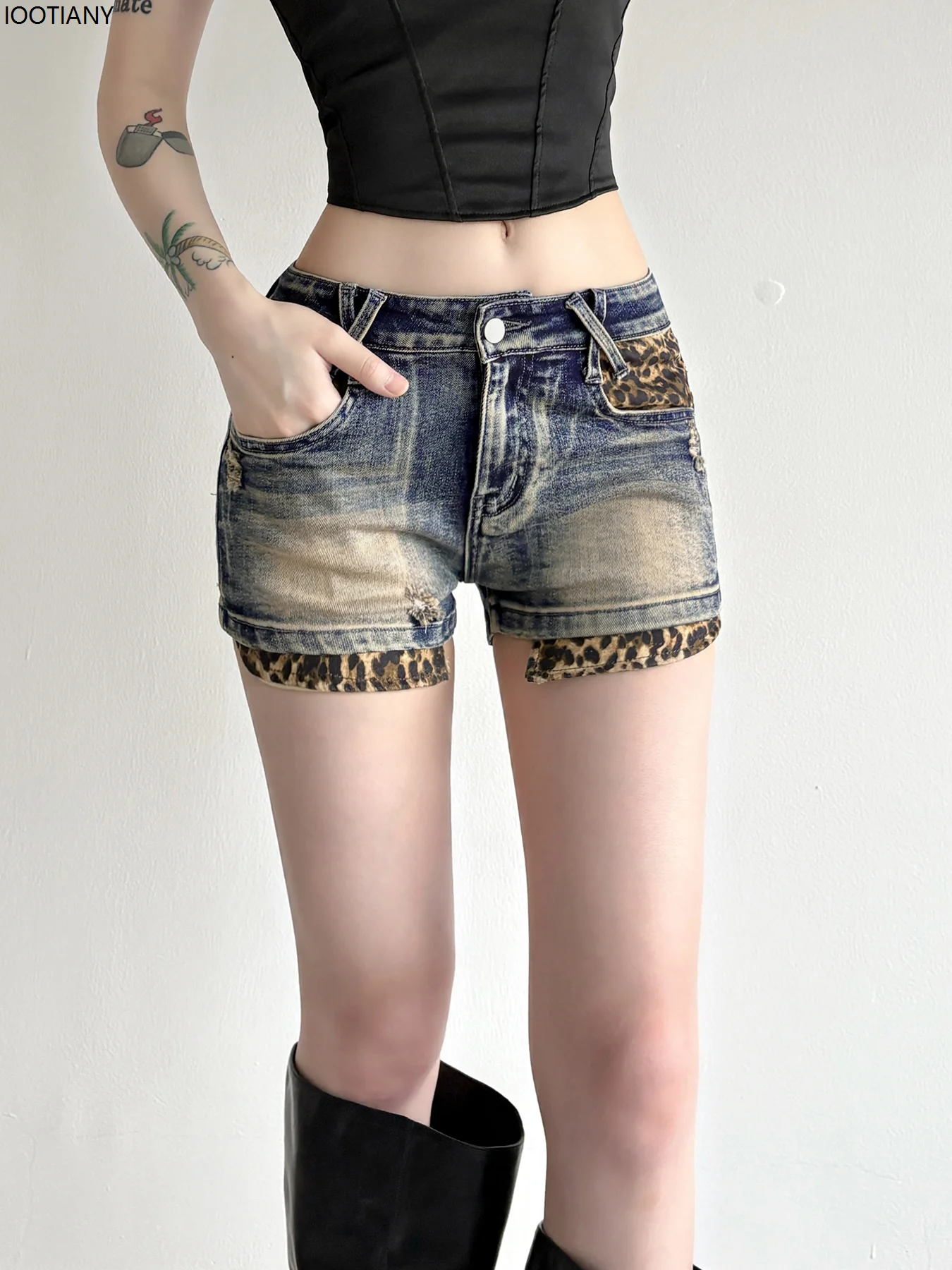 2025 Retro Street Style Washed Vintage Leopard Shorts Summer New Denim Shorts Women's Y2k Sexy Slim Fit Tight Hip Denim Hot Pant