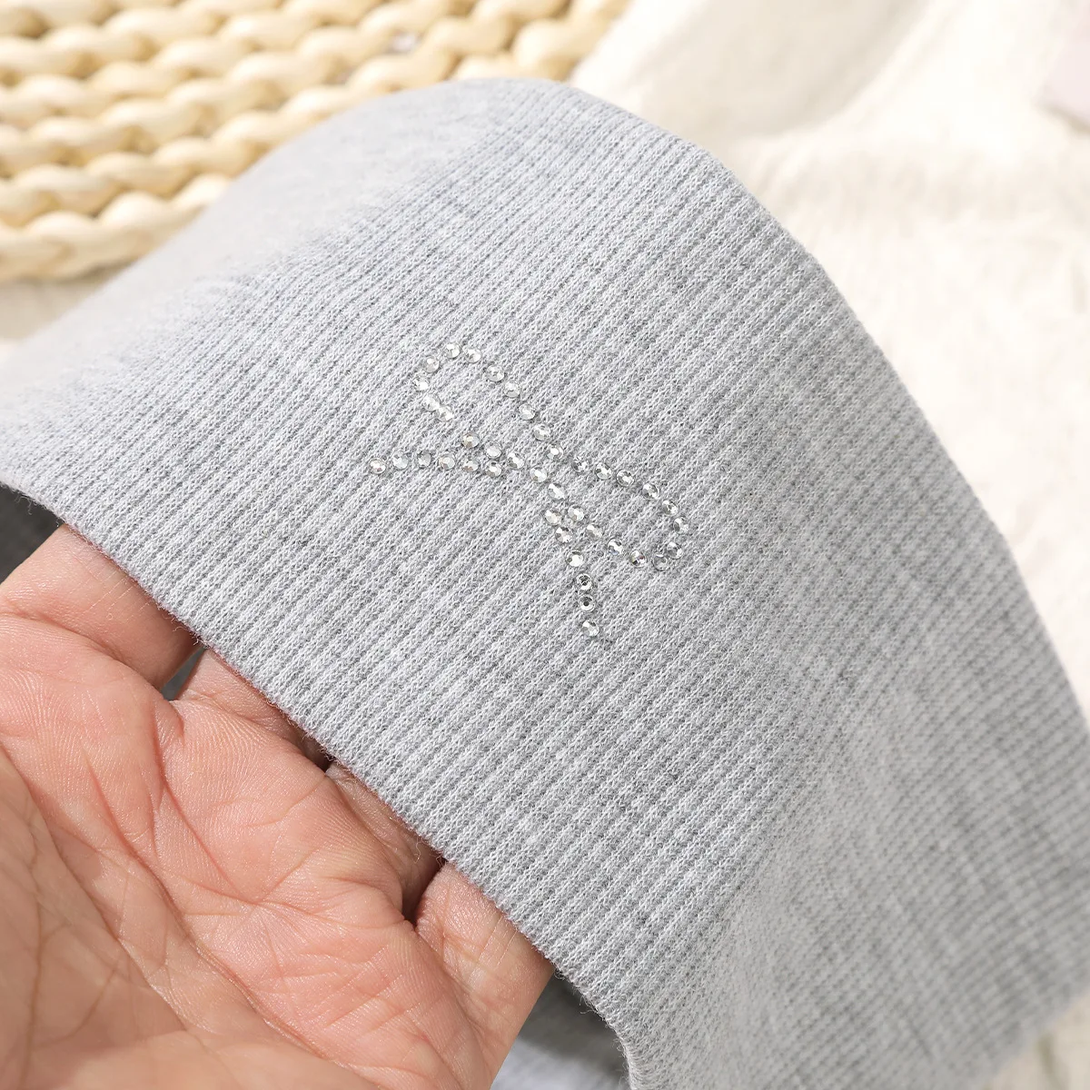 

1 шт. Блестящая повязка на голову с бантом, высокоэластичная, хлопковая, нескользящая, спортивная повязка для волос для женщин, для макияжа, тренировок, универсальная, на каждый день