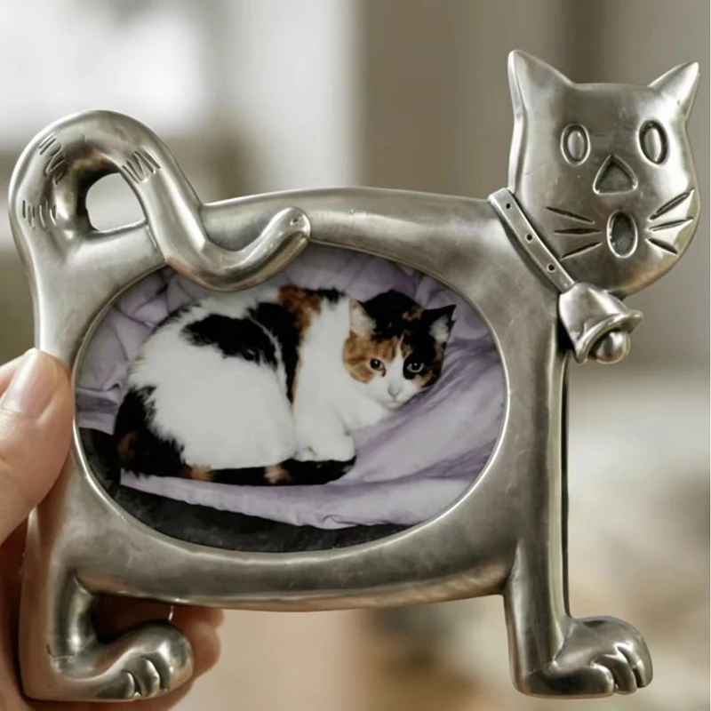 Vintage Cat Shaped Photo Frame With Bell Ornament Metal Desktop Picture Holder Cute Animal Figurine Stand‑up Home Tabletop Decor