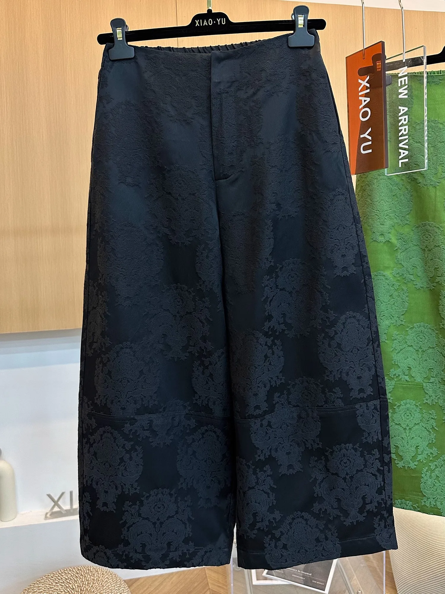 

Новые китайские брюки-палаццо из плотной ткани с цветочной вышивкой, женские, с высокой талией, прямого кроя, больших размеров