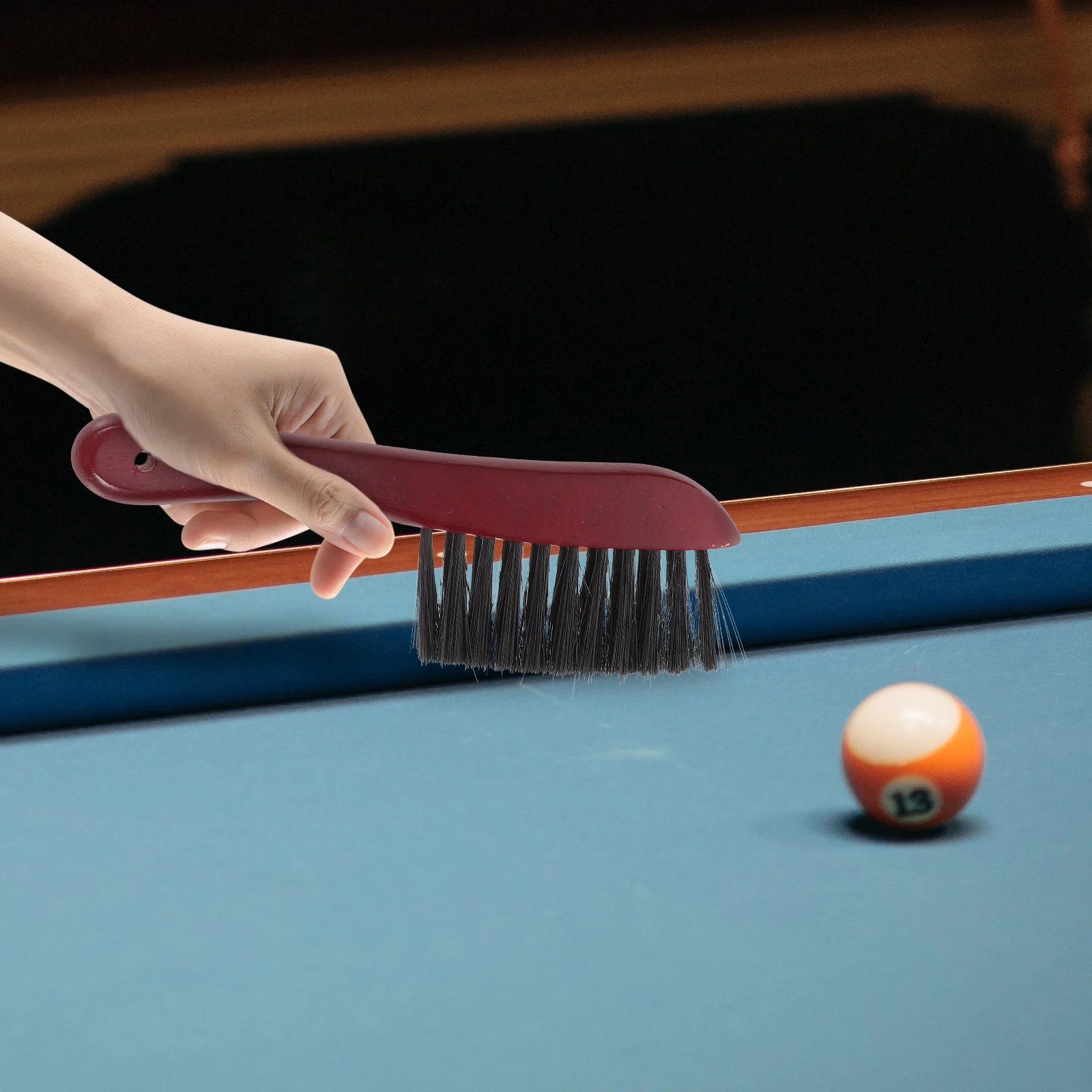ชุดแปรงทำความสะอาดโต๊ะพูลไม้ 2 ชิ้น สำหรับรางและพื้นโต๊ะบิลเลียด ขนแปรงสองความยาว ทำความสะอาดอย่างอ่อนโยน ไม่ทำให้เกิดรอยขีดข่วน