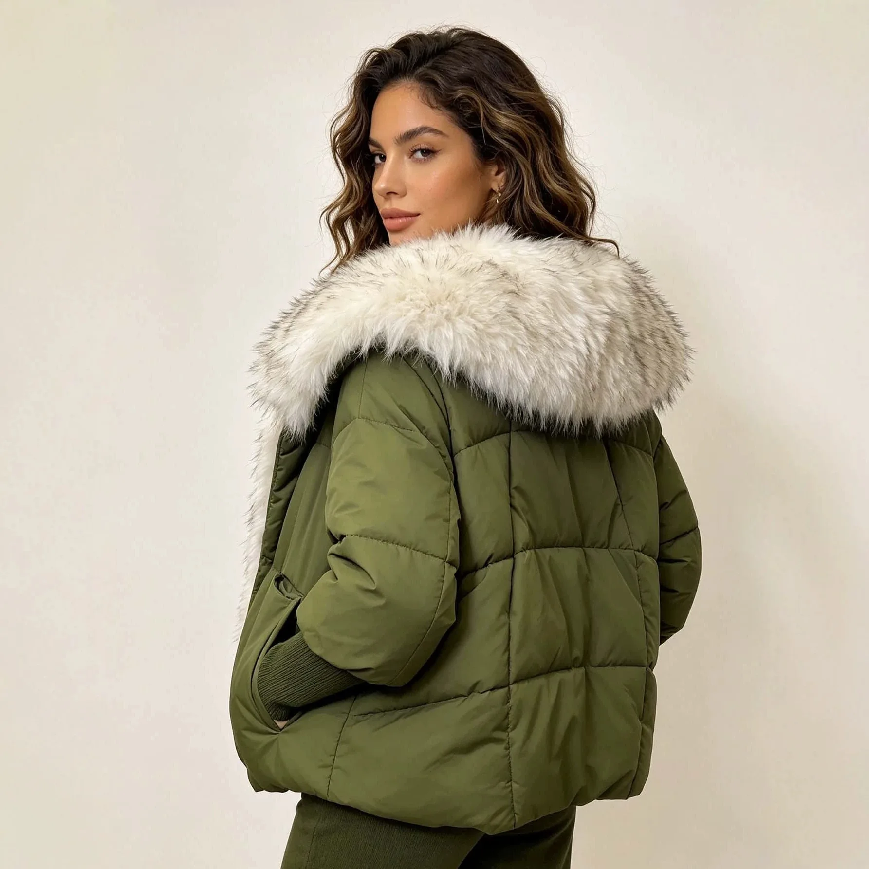Winter New Women's Large Faux Fur Collar Padded Coat Rib Cuff Zip Up Loose Warm Windproof Elegant Versatile Casual Padded Jacket