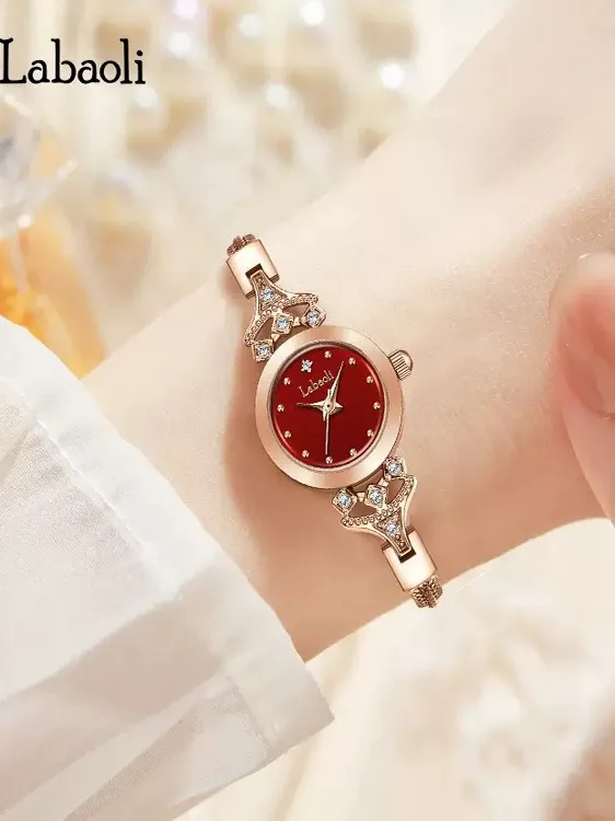 Luksusowy damski zegarek, mały i wykwintny, z temperamentnym designem, damski zegarek kwarcowy, zegarek na bransolecie, prezent dla kobiet.