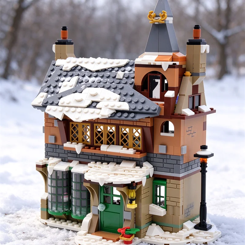 MOC Bricks Winter Snow Tavern European Mountain Town Detailed Facade Detail DIY Building Brick Kit Desktop Scene Ornament