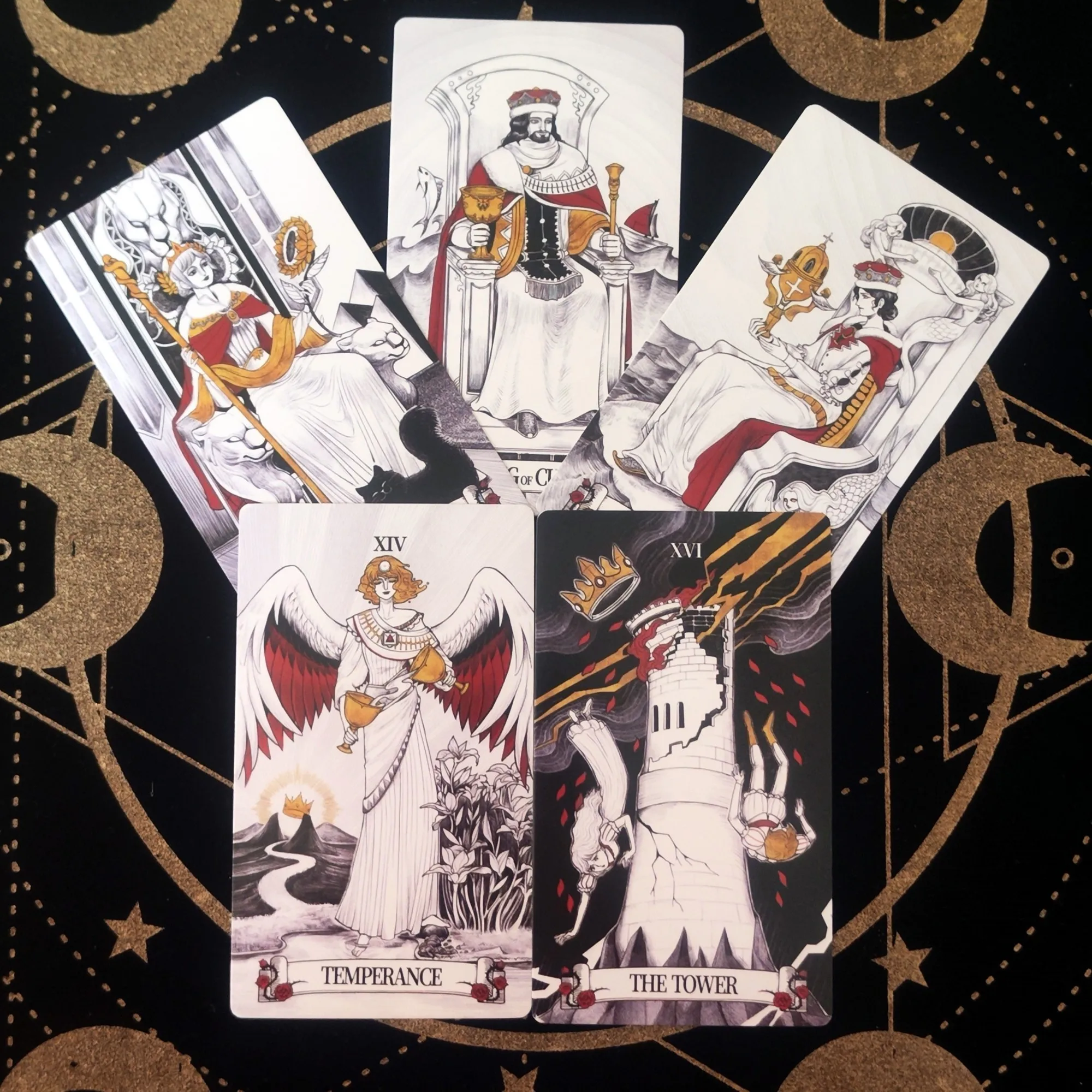 مرآة سرية التارو أنثوية الفن التارو في رمزية غنية مع أحادية اللون مع دليل النسخة الإنجليزية لعبة لوحة الحفلات 12*7 سنتيمتر #3