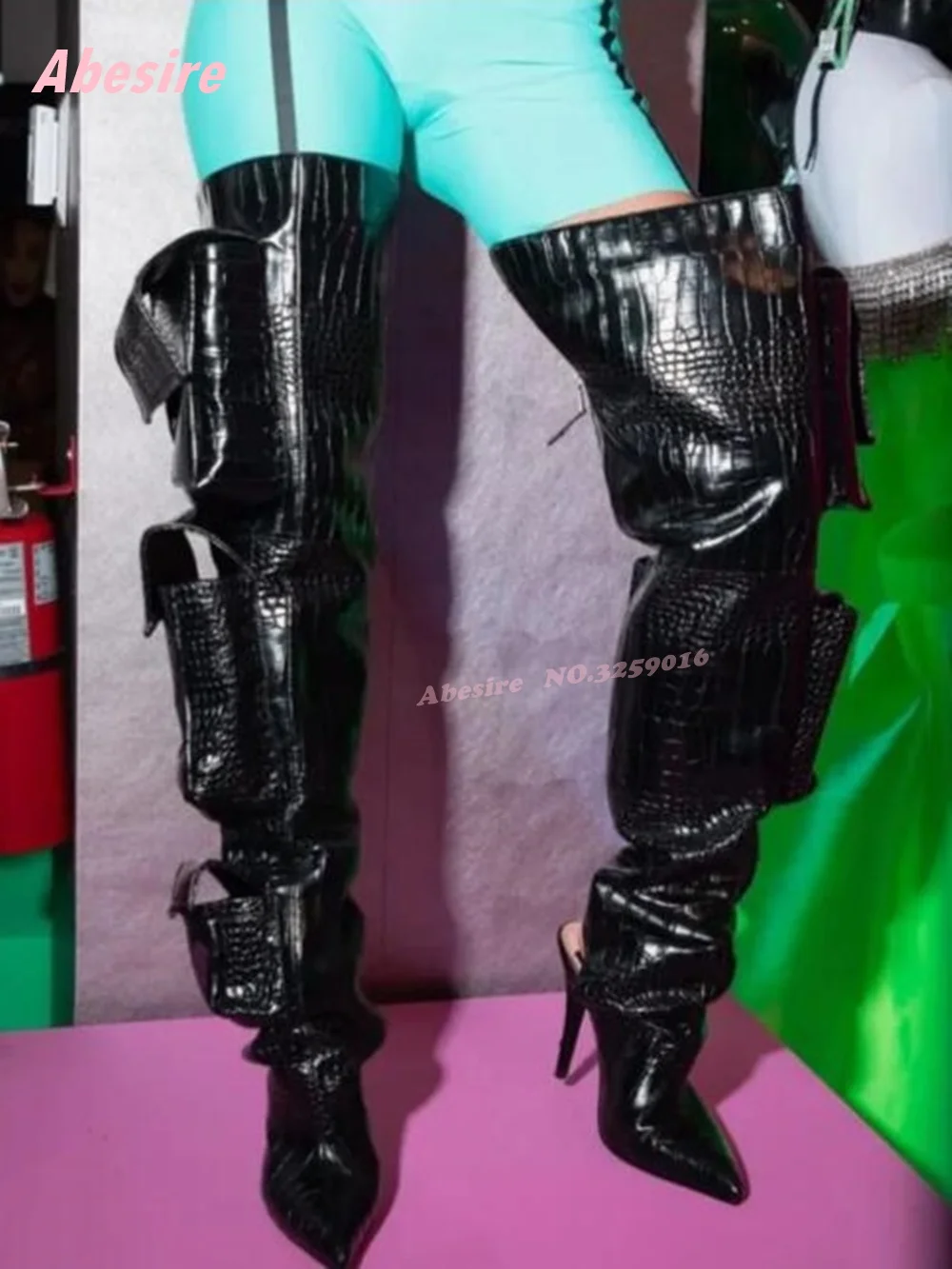

Черные длинные сапоги с карманами и пяткой на пятке, кожаные лоскутные зимние ботинки на шпильке для женщин, роскошные пикантные подиумные туфли с острым носком