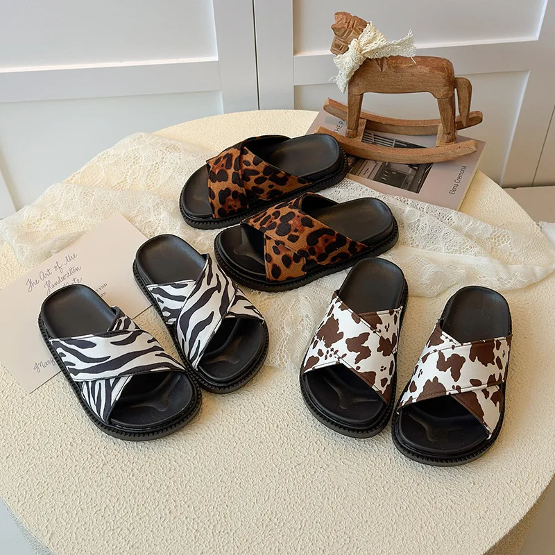 

2026 Summer New Kids Casual Sandals Comfort Non Slip Boys' Beach Shoes Retro Versatile Girls' Flat Slippers Sandalias De Mujer