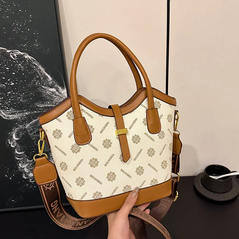

2025 Korean Vintage Bucket Bag Womens Spacious Shoulder Tote Stylish Crossbody Purse Large Capacity Handheld Bag for Spring
