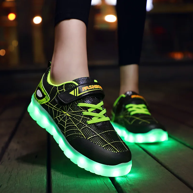 Casual Sneakers Shoes Spring Boys' Running Shoes Girls Flash Children's LED Lights Breathable Sports USB Charging Walking  Shoes