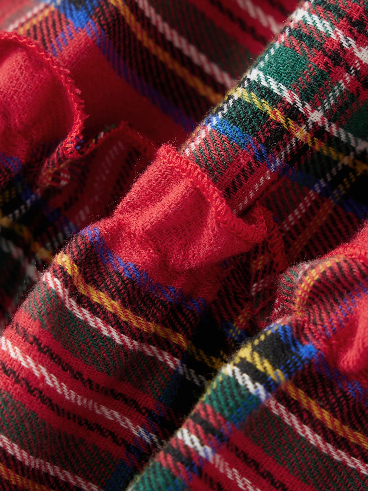 Vestido maxi elegante com estampa floral fora do ombro com acabamento com babados e cintura smockada para moda feminina de verão