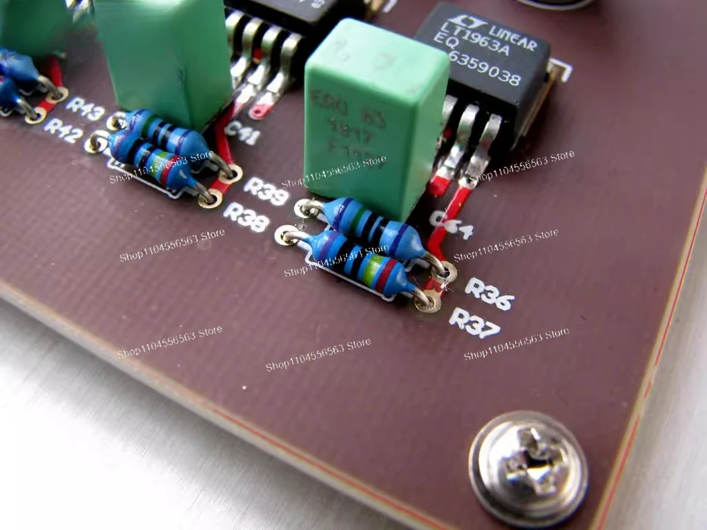 لوحة فك ترميز DAC شبه نهائية