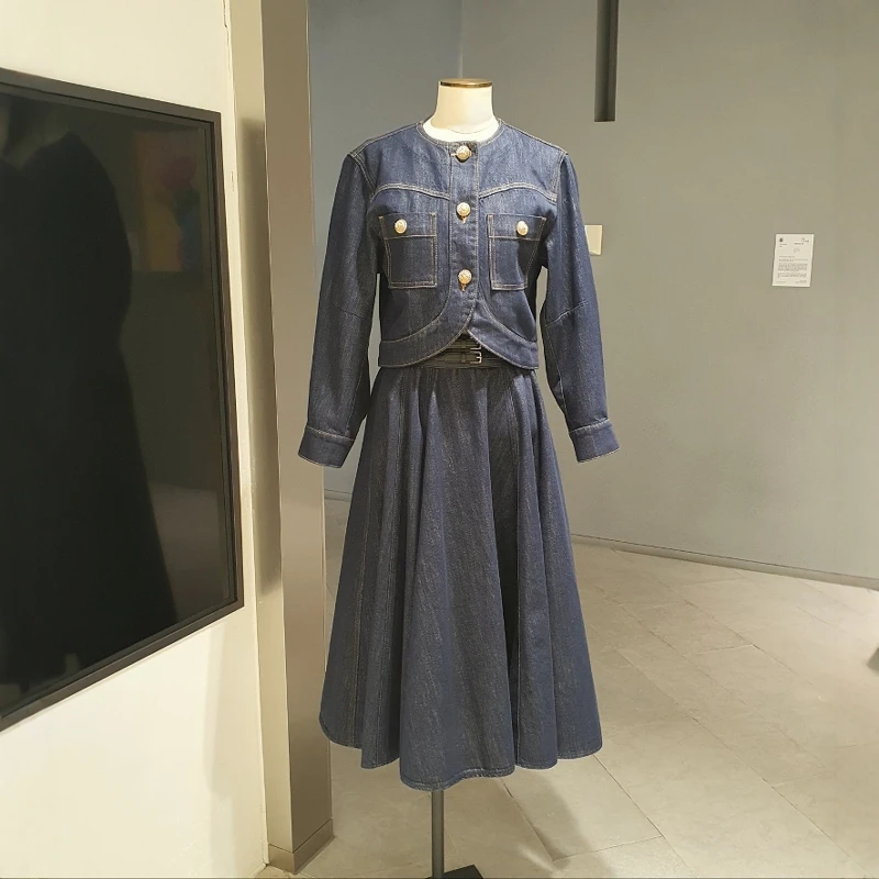 

Retro Simple round Ne Denim Jaet High Waist A-Line Skirt Set Women's Faion Ensemble Spring 2025 High Waist round Ne