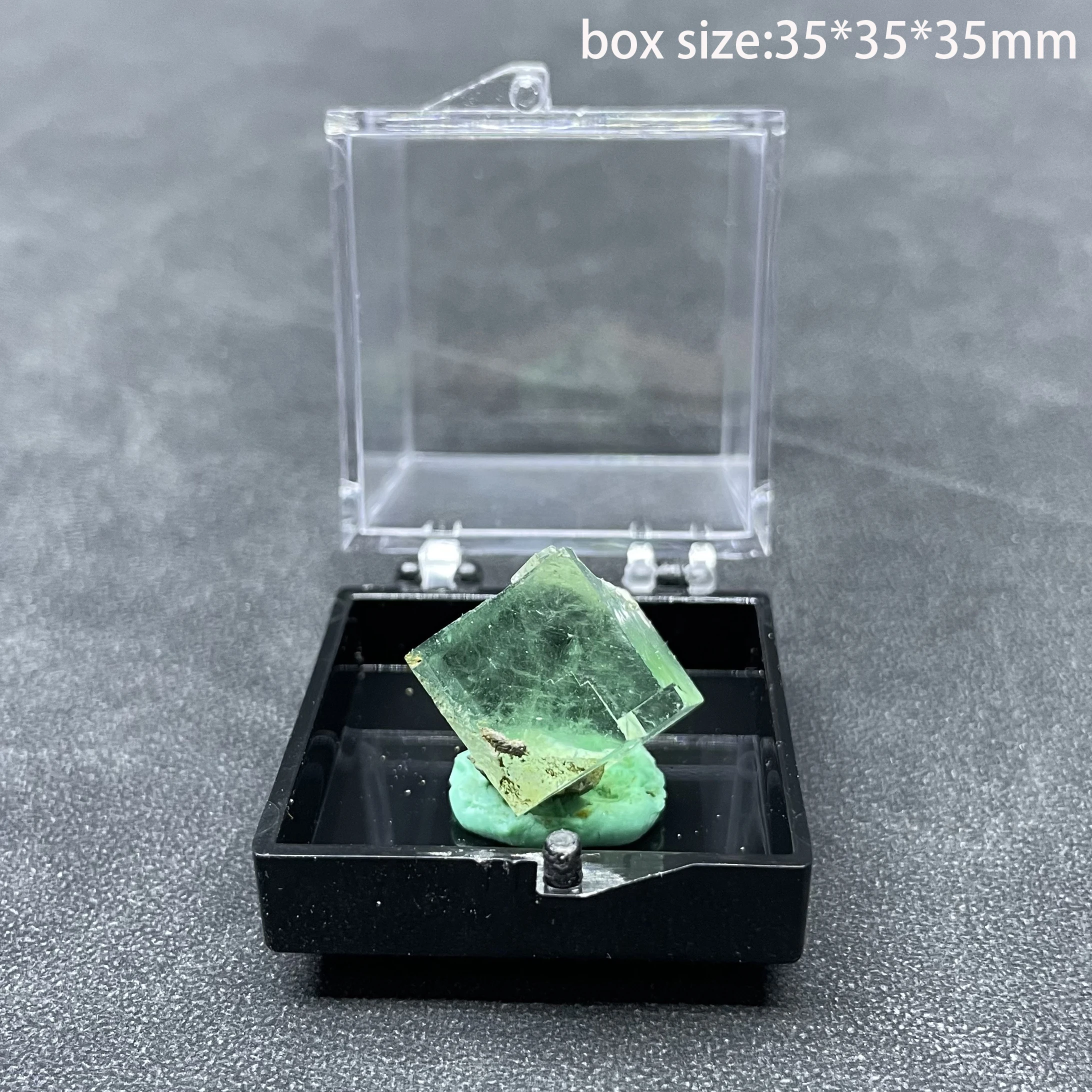 Natural Raw Stone Green Fluorite Crystal Cluster Zhejiang Xianghualing Mineral Specimen Quartz Rock Decoration Gift Healing