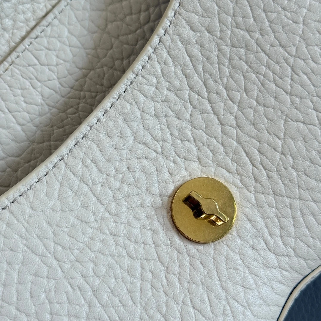 Sophisticated Designer Shoulder Bag for Women Premium Fashion Look with Elegant Finish and Spacious Interior