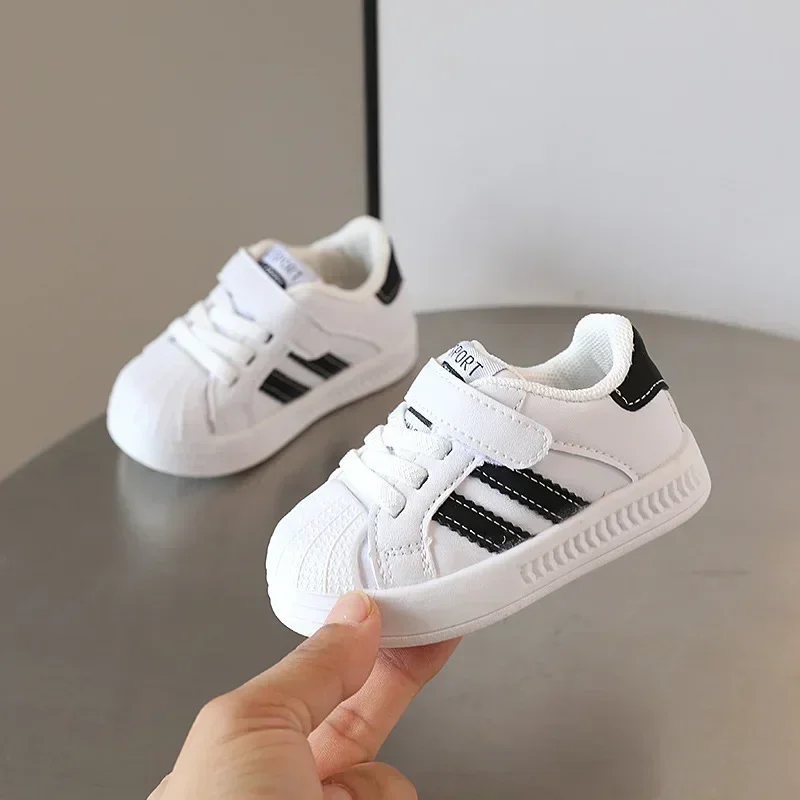 Childrens White Sneakers Toddlers Girls Boys Leather Upper Anti Slip Breathable Casual Board Shoes Kids 2-6Y Toddler Flats Shoes