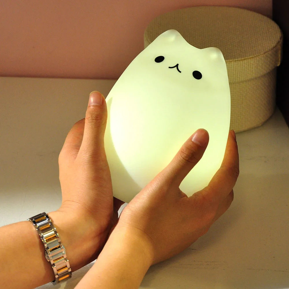 Veilleuse en silicone avec télécommande pour enfants, lampe de bureau personnalisée, décoration de chambre à coucher, beaux chatons, patte