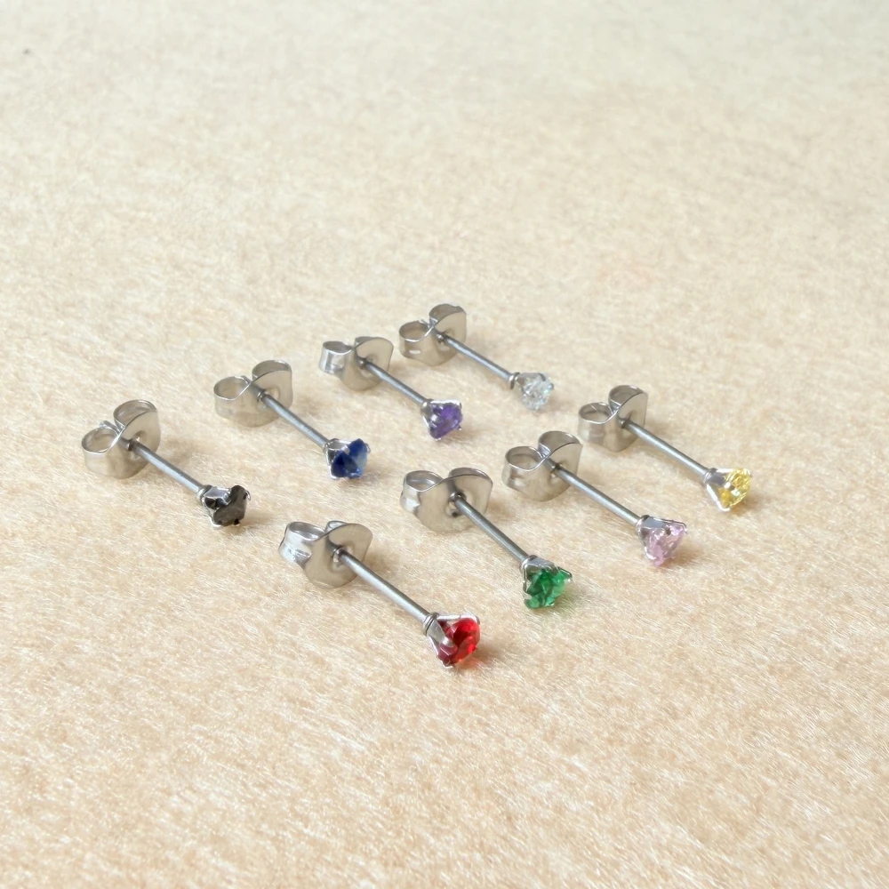 7hy7 Mini 3mm Herzförmige Zirkon-Ohrstecker mit Push-Back-Verschluss, Edelstahlnadel, schlichte Ohrringe zur Auswahl – Detail 2