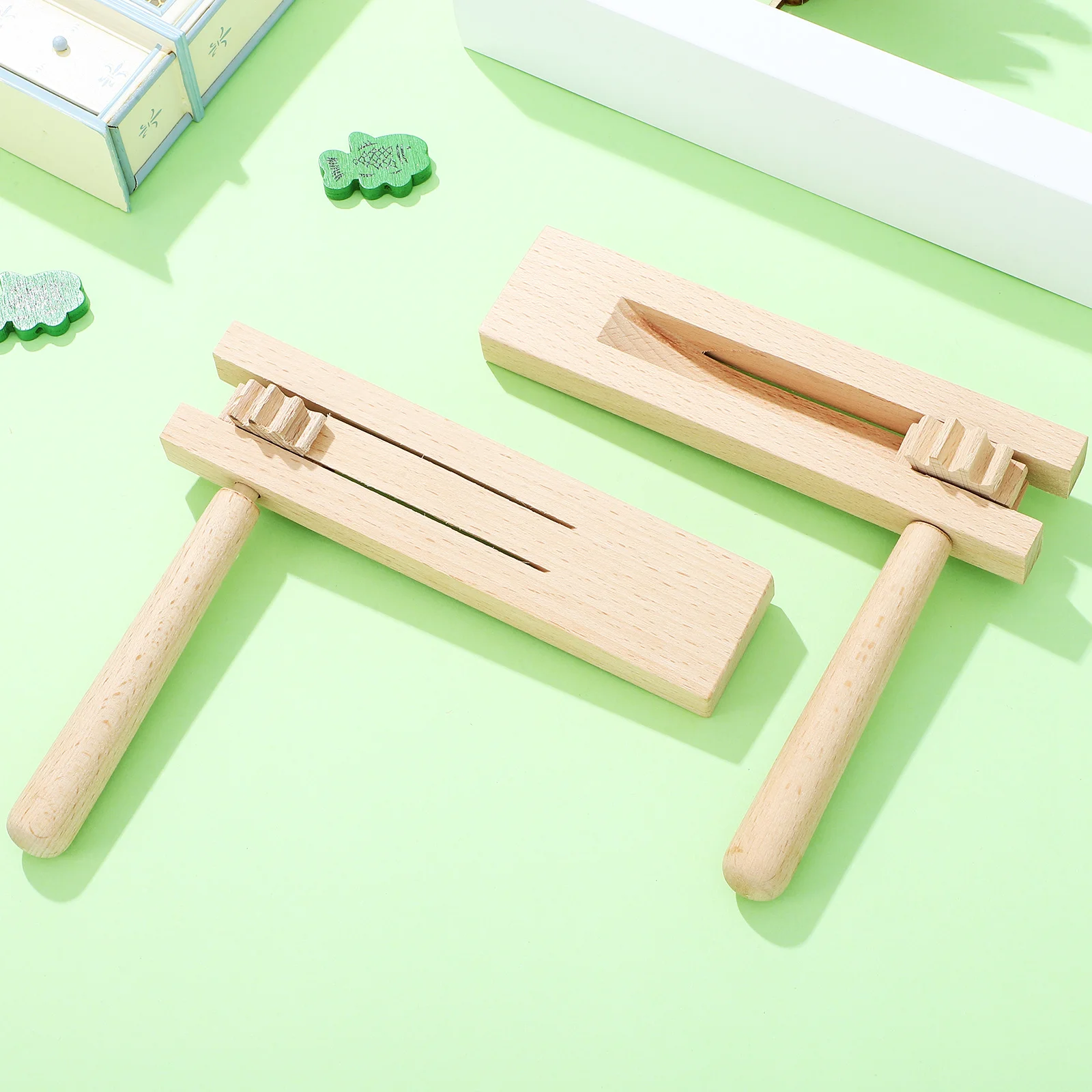 

3Pcs Wooden Ratchet Sound Instrument Small Size Rotating Matraca Noise Maker Improve Hearing Grip Children Growth