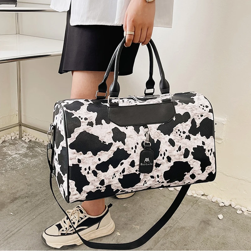 

Women's Gym Bag Zebra Cow Pattern Travel Totes Duffle Fashion Sports Fitness Casual Yoga Luggage Handbag Shoulder Bag Baggage